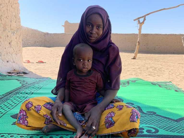 Hawa Abakar mit Kind